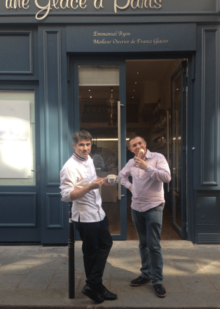 Une glace à Paris