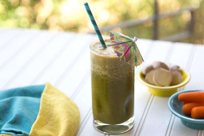 Frozen pineapple tonic mocktails et smoothies