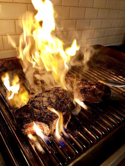 cuisson de côte de boeuf chez Carni