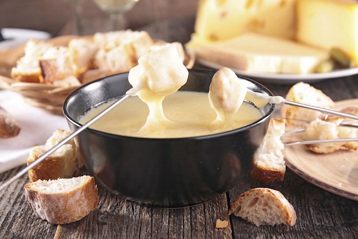 Quels fromages pour la fondue ? bien les choisir - Kiss My Chef
