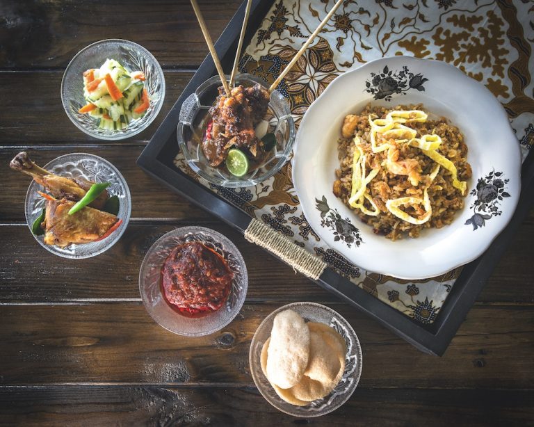 Reflets d’Indonésie au Café de la Paix