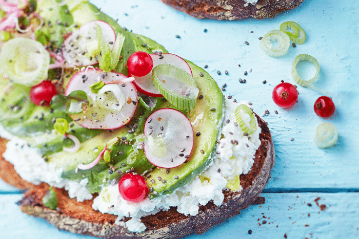 Avocado toasts à la Mousse Chavroux ®
