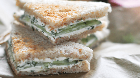 Mini club sandwichs au concombre