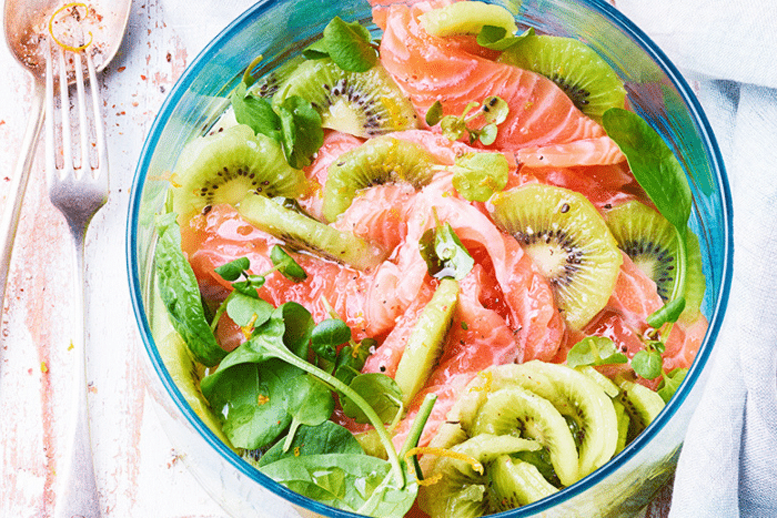 Salade de kiwi et saumon mariné