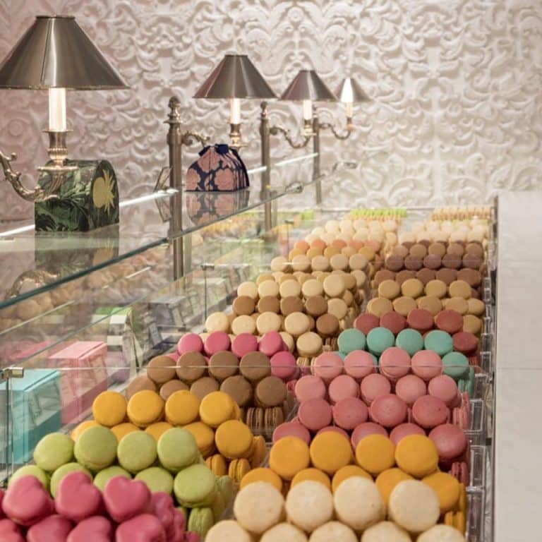 Livraison de macarons Ladurée