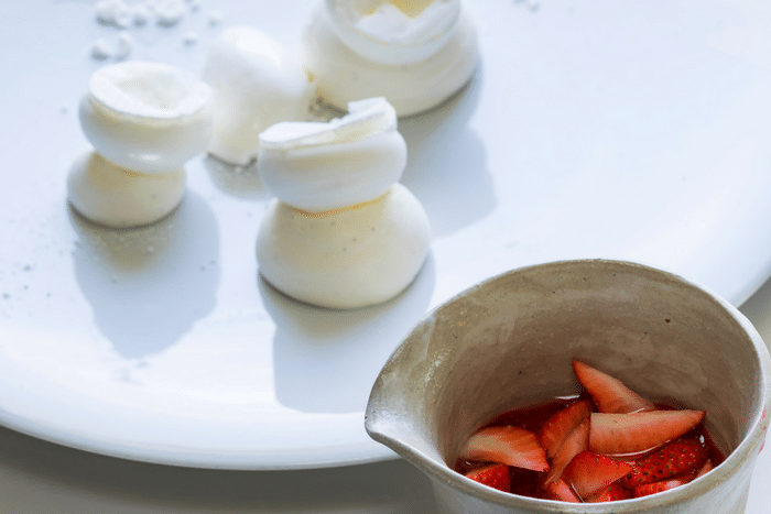 Pavlova vanille-fraise de Vivien Durand