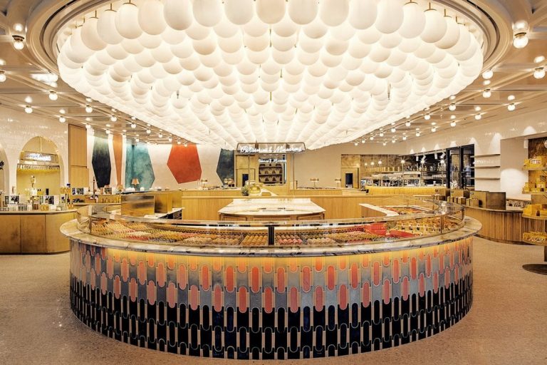 Pierre Herme Avenue De L Opera Paris L'Occitane et Pierre Hermé ouvrent 86Champs sur les Champs-Elysées