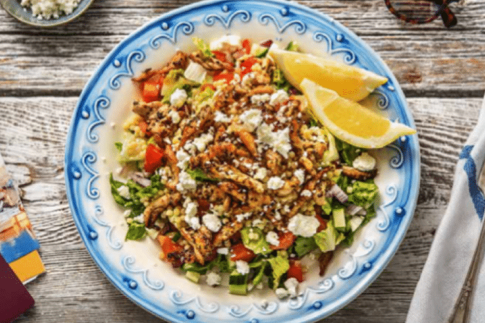 Salade grecque aux cuisses de poulet