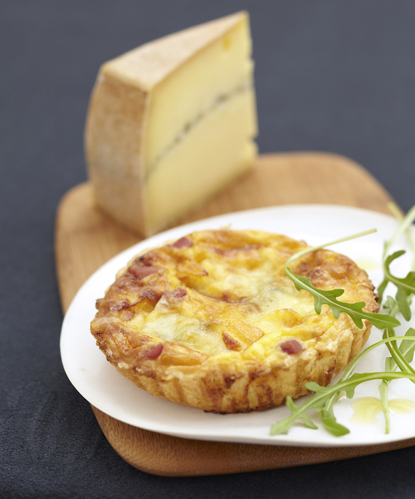 recette_de_tartelettes_au_morbier_et_au_jambon recette de Tartelettes au morbier et au jambon de montagne