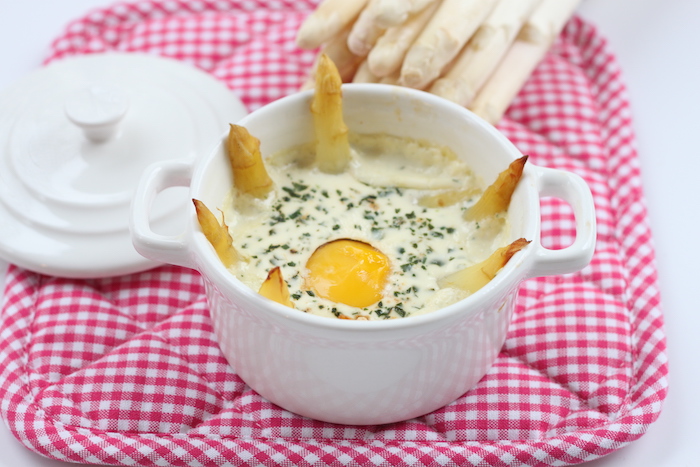 recette_doeufs_cocottes_aux_asperges_blanches recette d'Oeufs cocottes aux asperges blanches