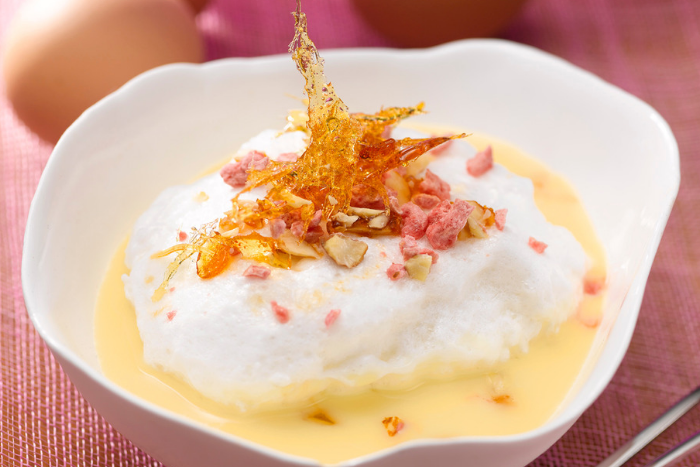 Ile flottante aux pralines roses