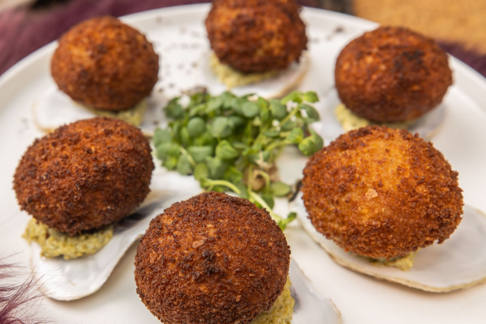 Cromesquis d’huîtres au beurre de truffes