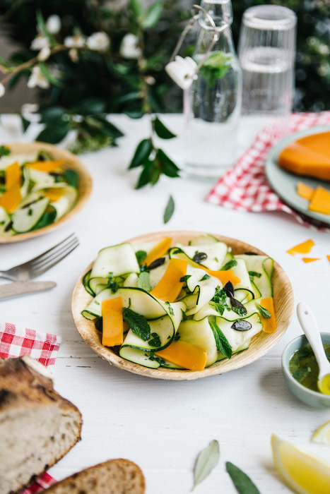 recette de Salade de courgettes marinées à la mimolette