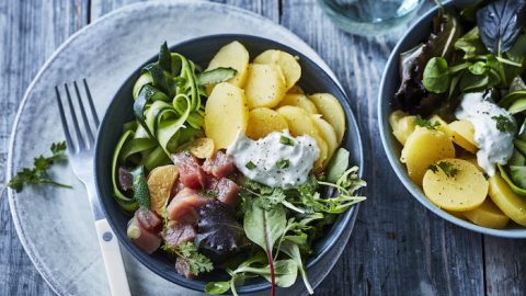 Poke bowls de pommes de terre