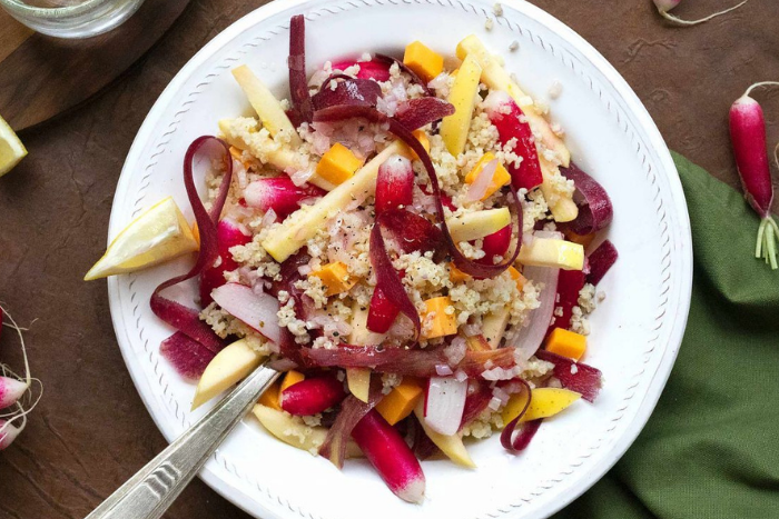 Salade de millet aux radis roses