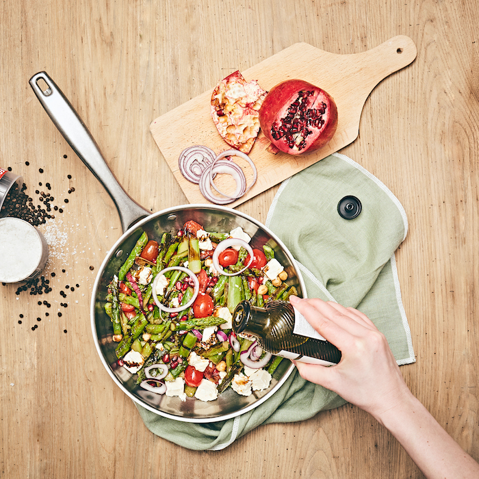 recette de Salade d’asperges poêlées aux tomates