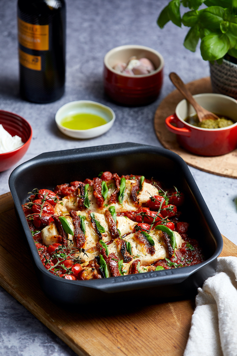 recette d'Hasselback de poulet aux tomates et à la mozzarella