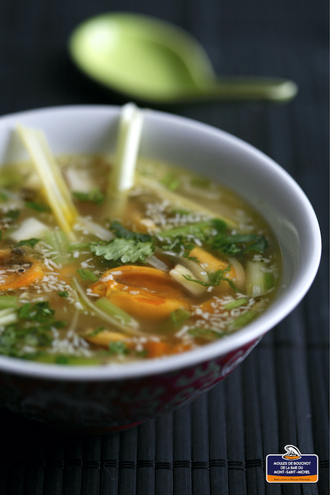 recette de Soupe thaï de moules à la citronnelle