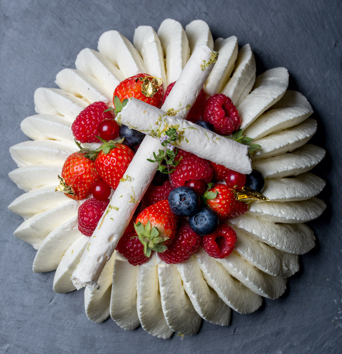 recette de Pavlova aux fruits rouges