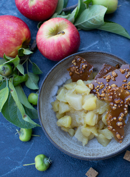 recette de Compote de pommes et tuiles de sarrasin