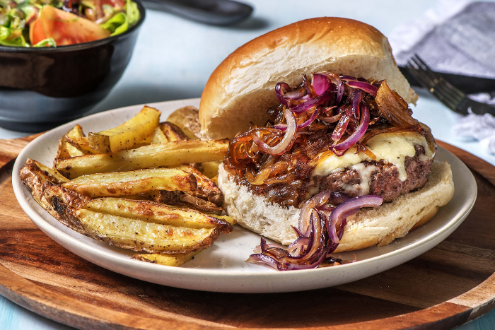 Burger de boeuf au cantal et oignons