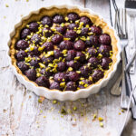 recette de Tarte aux cerises et pistaches
