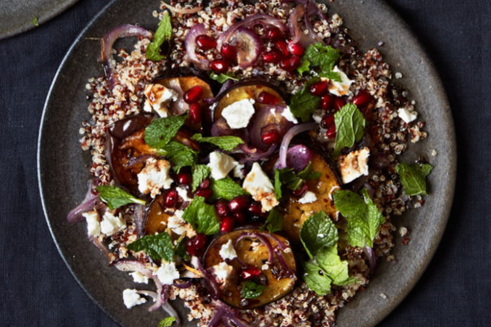 Salade de quinoa aux aubergines et chèvre