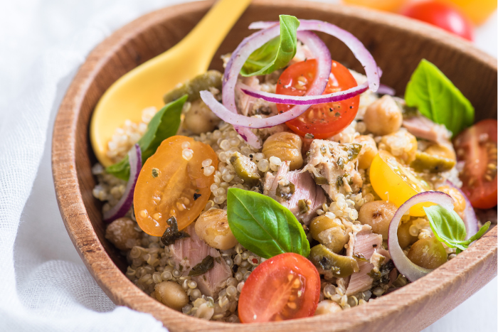 Salade de quinoa au thon olive et basilic