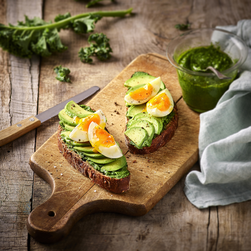 recette de Tartines au pesto de chou kale