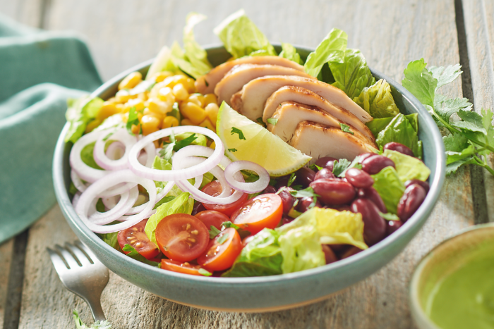 Salade de volaille française à la mexicaine