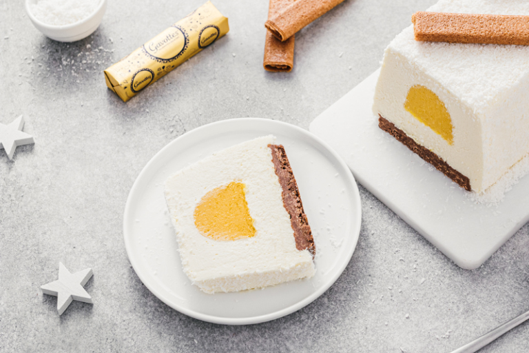 Bûche noix de coco mangue