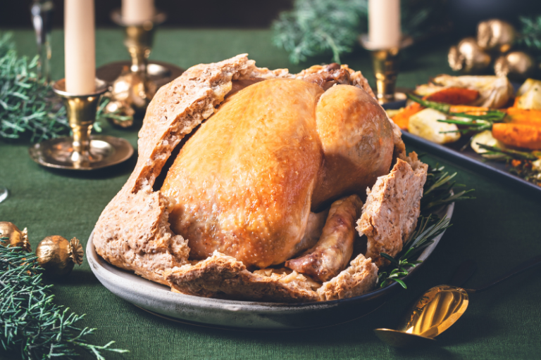 Chapon farci en croûte de sel