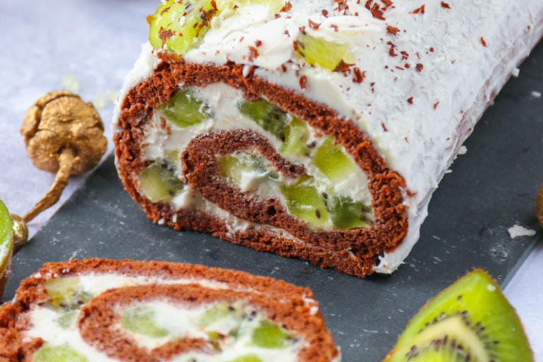 Bûche de Noël roulée au kiwi