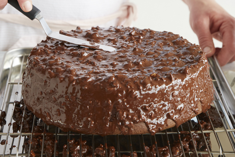 Gâteau au chocolat glaçage rocher