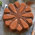Gâteau au chocolat sauce au chocolat
