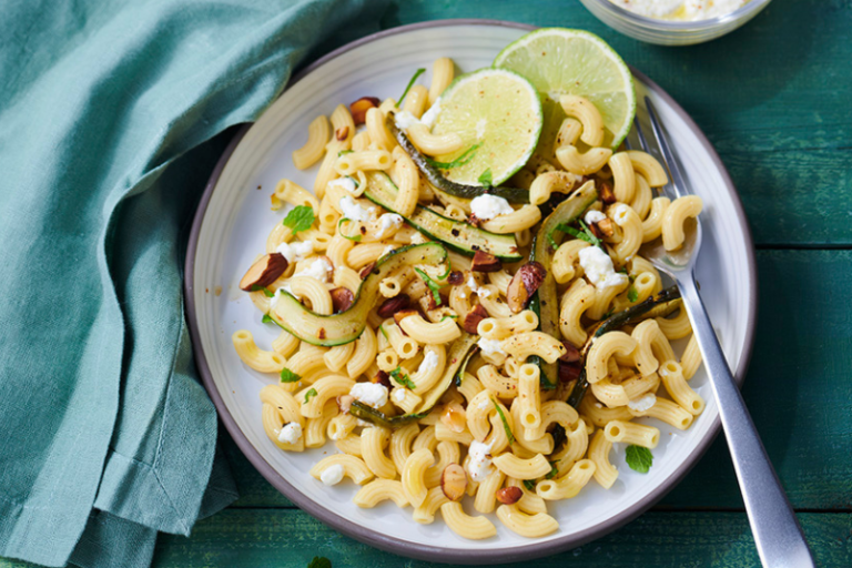 Salade de grandes coquillettes aux courgettes