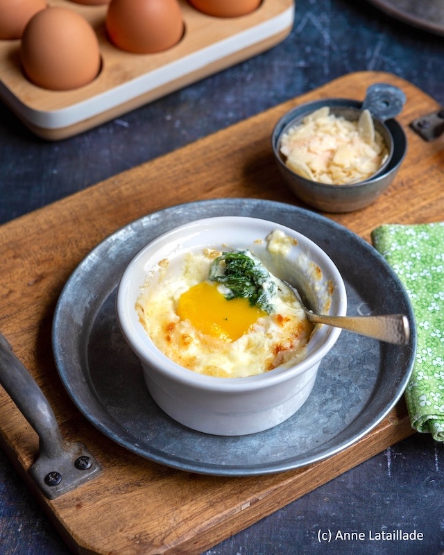 Oeufs cocotte aux épinards et Parmesan