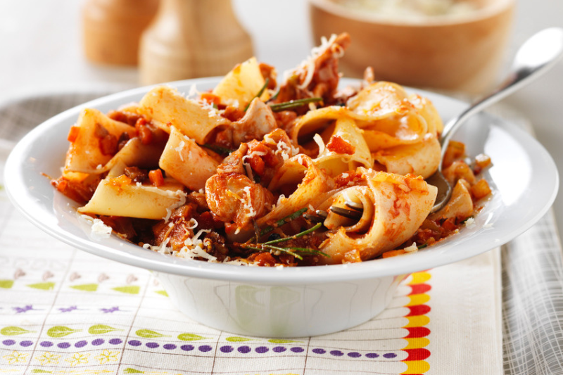 Pappardelle à la sauce tomate au lapin