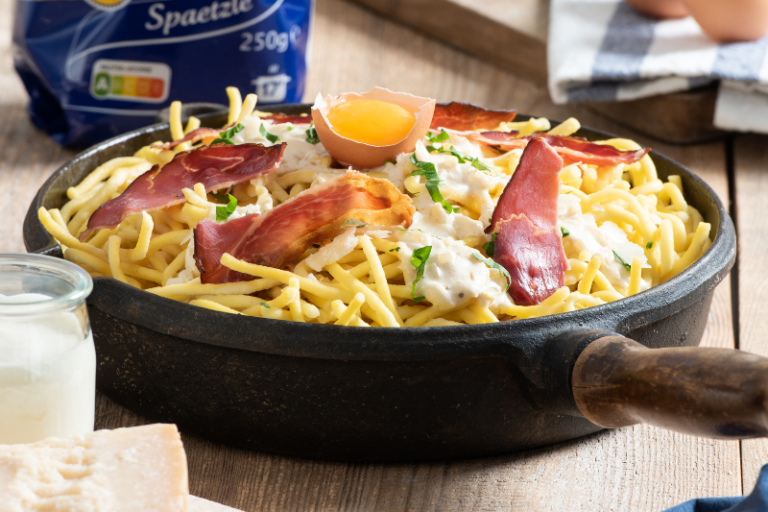 Spaetzles à la crème et chips de jambon