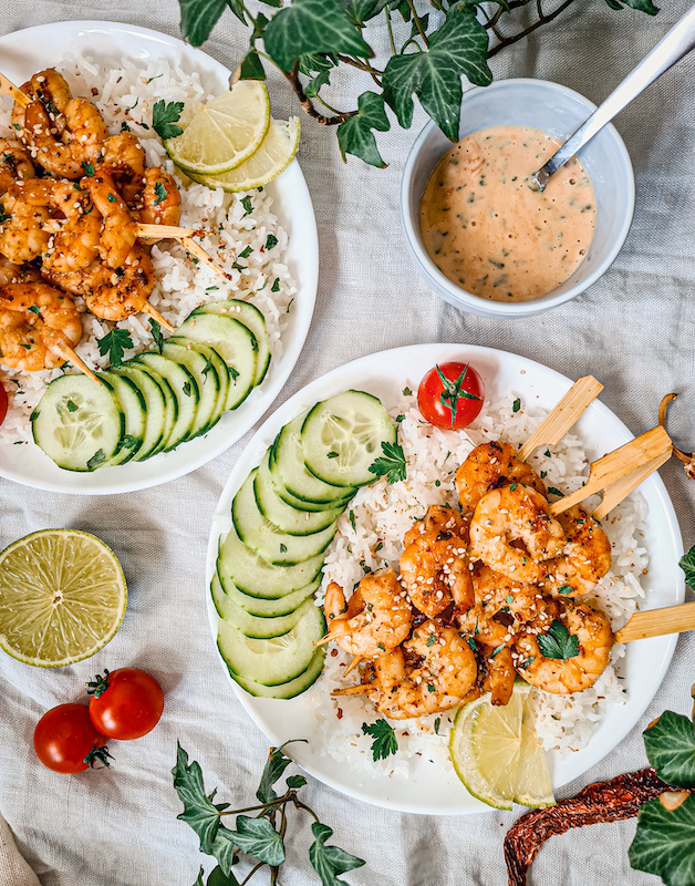 recette de Brochettes de crevettes et sauce cacahuètes