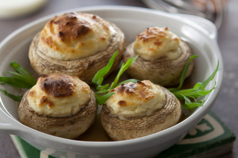 Soufflés au fromage en coque de champignon