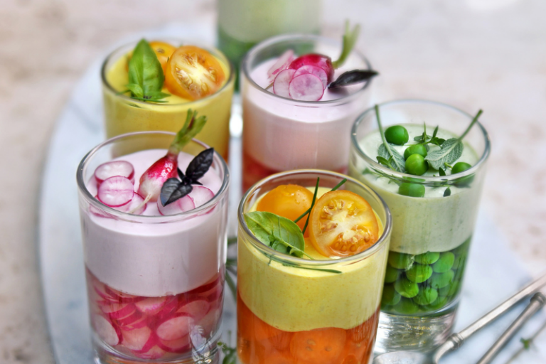 Verrines de petits légumes et fromage