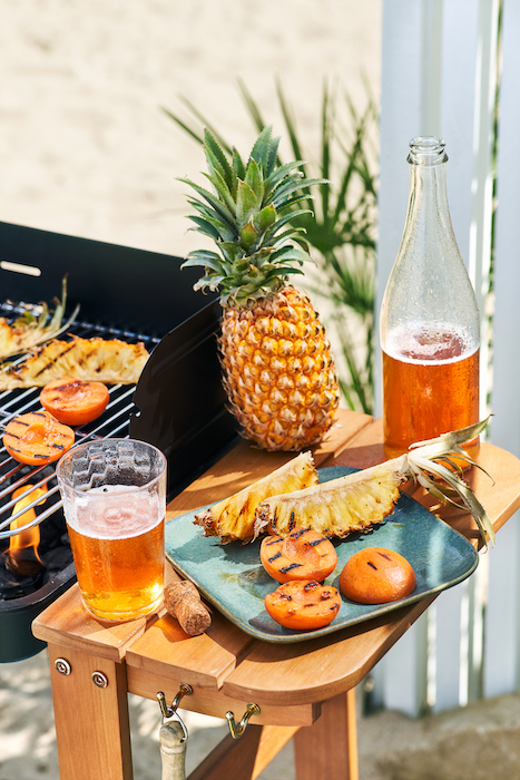 Ananas et abricots caramélisés au barbecue