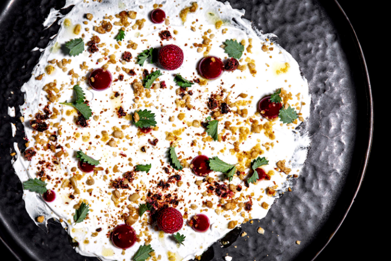 Crémeux de chèvre frais aux framboises