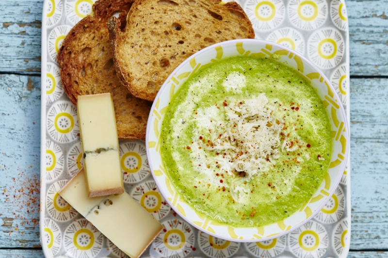 Gaspacho courgettes concombre au Morbier