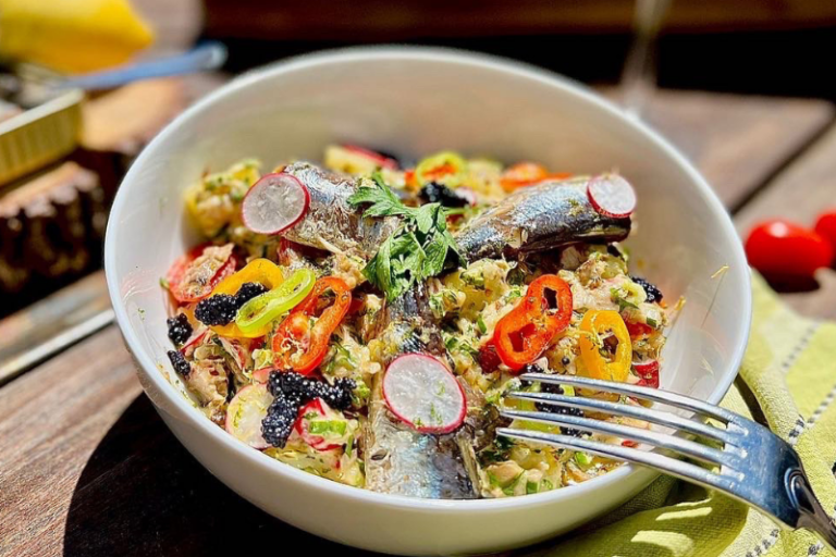 Salade de pommes de terre et sardines