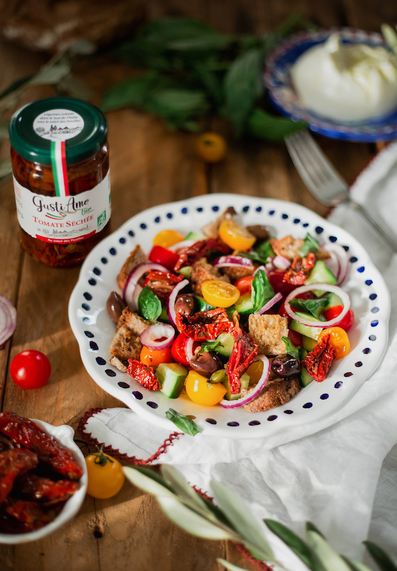 recette de Salade panzanella aux deux tomates