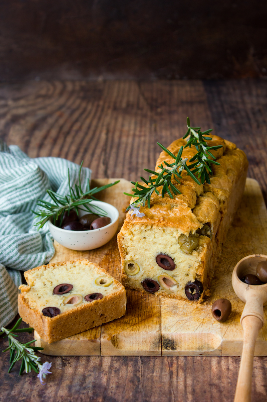 recette de Cake aux olives et au romarin