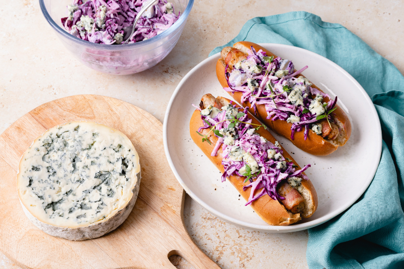 Hot-dogs gourmets au coleslaw