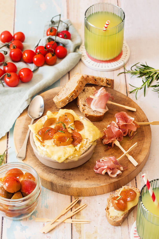 Camembert rôti aux mirabelles